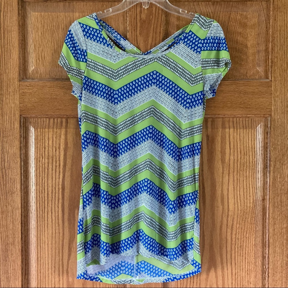 5/$15 Stretchy Strazi Blue & Green Zigzag Long Top Small (BUNDLE ONLY)